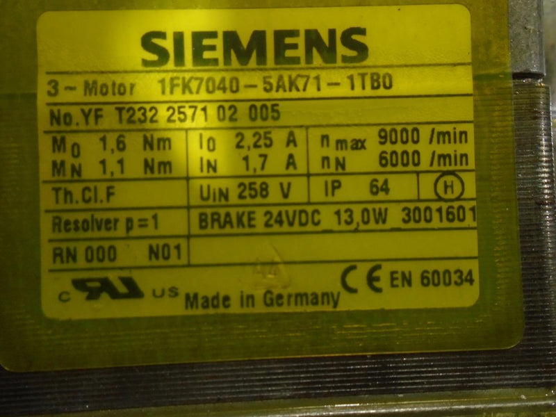 SIEMENS AC SERVO MOTOR  1FK7040-5AK71-1TB0