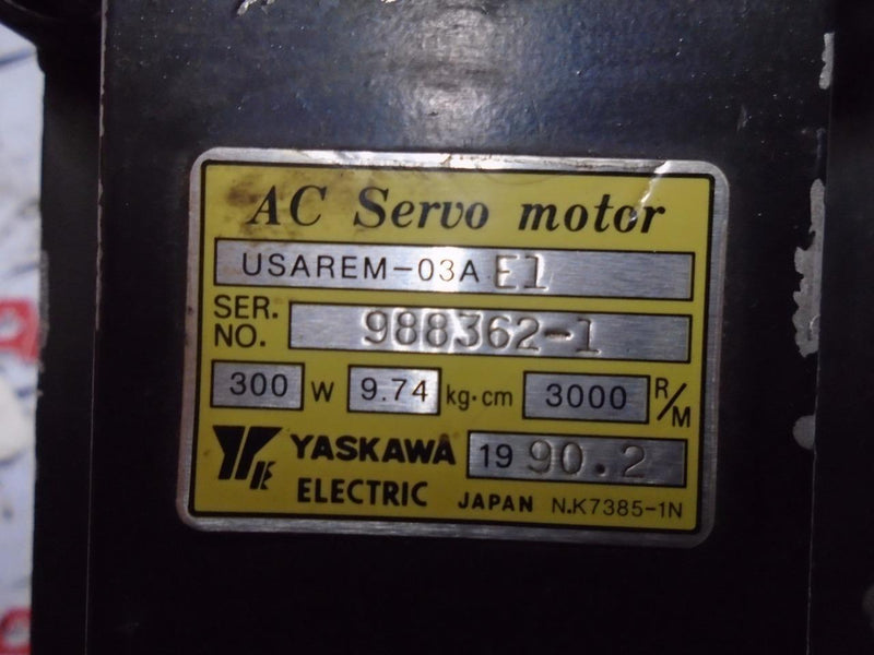 YASKAWA AC SERVO MOTOR  USAREM-03AE1
